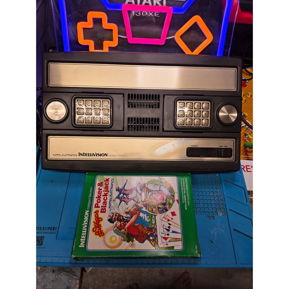 Mattel Intellivision Console Bundle Lot - Tested Works - 6 Games Manuals